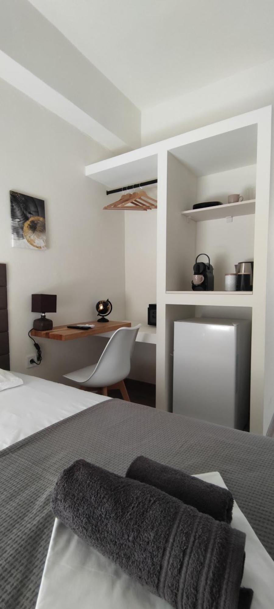 Aegean Gold Syros Suites Ермополи Екстериор снимка