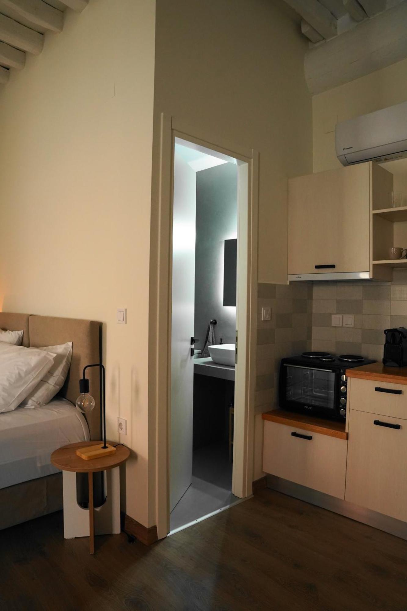 Aegean Gold Syros Suites Ермополи Екстериор снимка