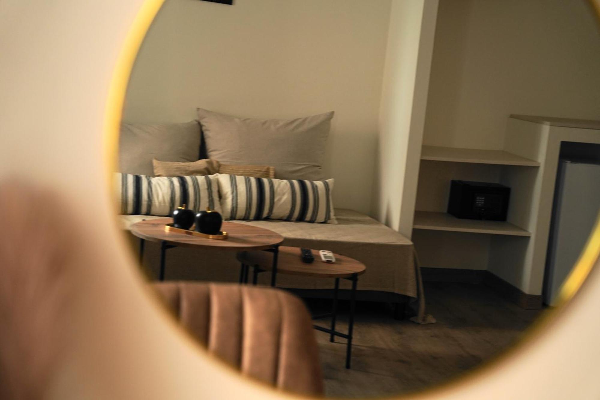Aegean Gold Syros Suites Ермополи Екстериор снимка